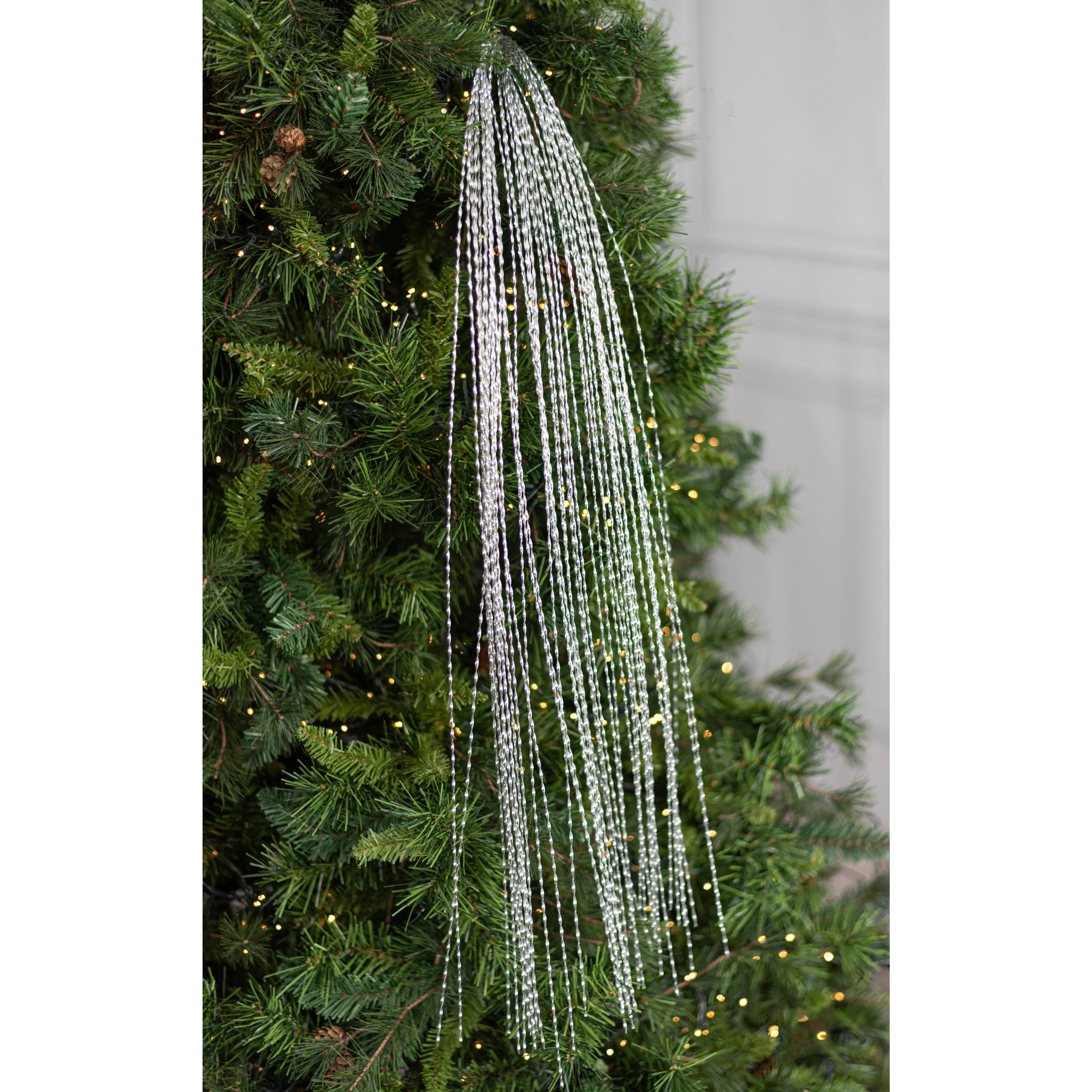 48" Metallic Twisted Grass Spray: Silver
